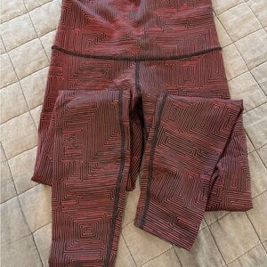 Geometric Maze Print Leggings in Deep Red and Black
